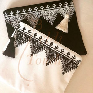 Trousse brodée 21x17cm , broderie marocaine , handmade , Beldi , artisanat marocain , embroidered case,Tarz embroidery, Fassi , home decor