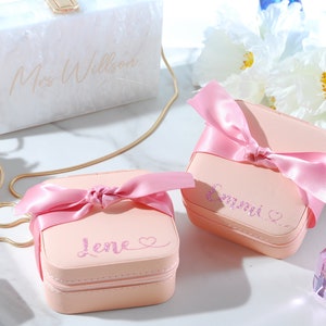 Personalized Travel Jewelry Case,Monogrammed Bridesmaid Jewelry Box,Maid of honor Jewelry Box,Personalized Gifts for Her,Travel Jewelry Case image 3