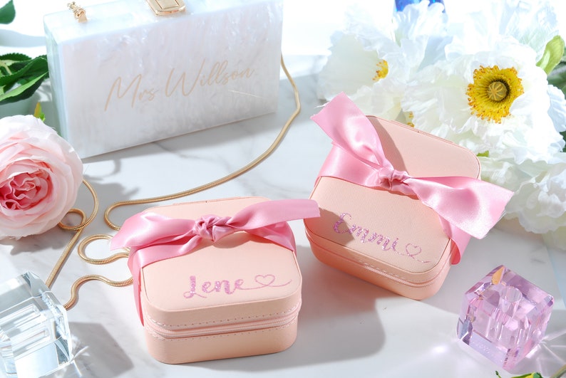 Personalized Travel Jewelry Case,Monogrammed Bridesmaid Jewelry Box,Maid of honor Jewelry Box,Personalized Gifts for Her,Travel Jewelry Case image 3