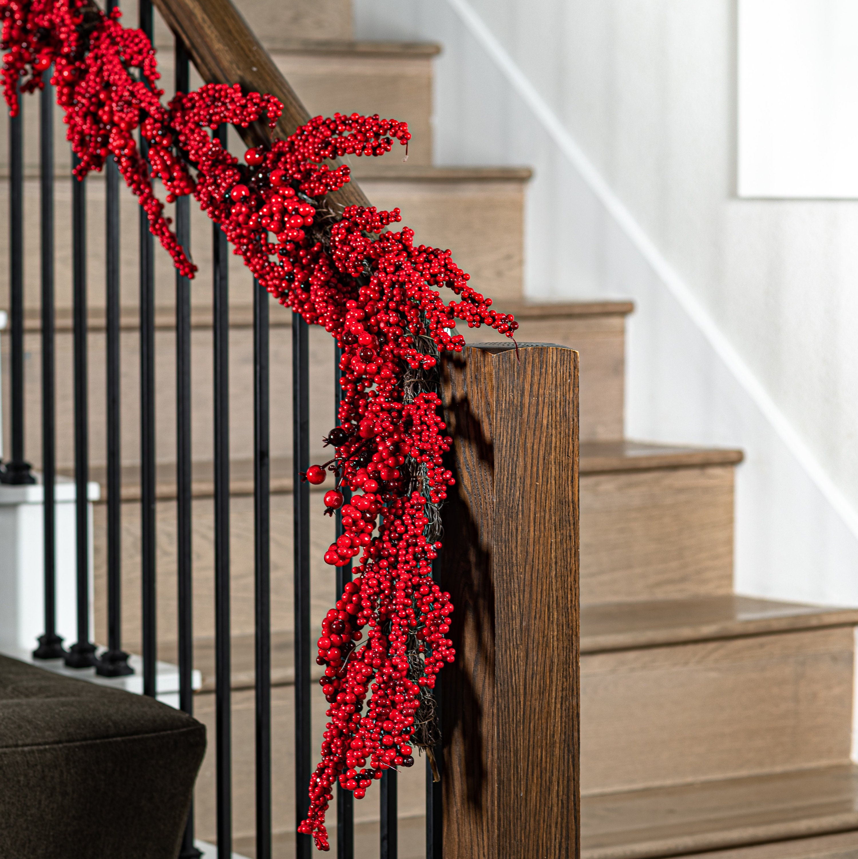 Artificial Red Berry Garland, Holiday Garland for Front Door