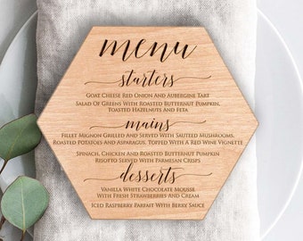 Hochzeitskarte Holz, Holz Gravur Menü, Hochzeitsmenü personalisiertes Hochzeitsmenü, Hochzeitsmenüschild, Rustikales Hochzeitsmenü Holzmenü