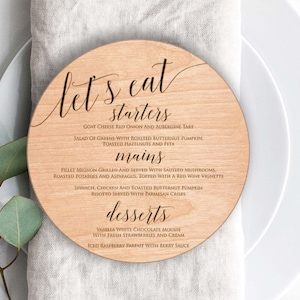 Carta del menu in legno da sposa, Menu incisi nel legno, Menu di nozze Menu di nozze personalizzato, Segno del menu di nozze personalizzato, Menu di nozze rustico Menu in legno