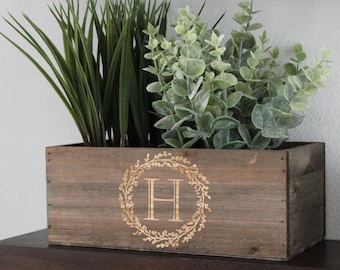 Initial Wreath, Personalized Planter Box, Custom Wood Planter Box, Personalized Wood Planter Box, Indoor Wood Planter, Planter Box Wood