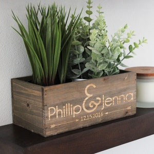 Family Name, Personalized Planter Box, Custom Wood Planter Box, Personalized Wood Planter Box, Indoor Wood Planter, Planter Box Wood