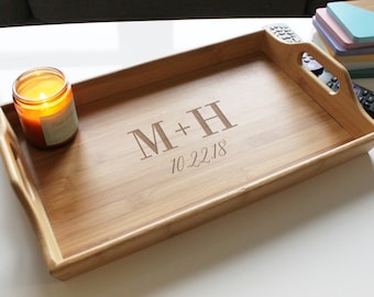 Personalisiertes Serviertablett Benutzerdefiniertes Serviertablett Holztablett Hochzeitsgeschenke Neues Zuhause Geschenke Brautpaargeschenke Serviertablett --TRAY-BAM-100