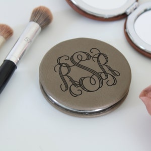 Personalized pocket mirror small hand mirror vanity mirror small compact mirror cute compact mirror Bridesmaid Gifts Maid of Honor --PMR-G-4