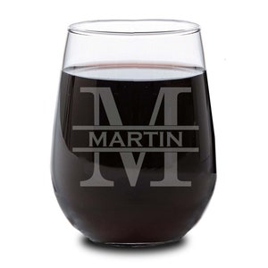 Monogrammed Wine Glass, Personalized Wine Glass, Custom Wine Glass, Engraved Wine Glass, Valentine&#39;s Day Gifts, Etched Wine Glass