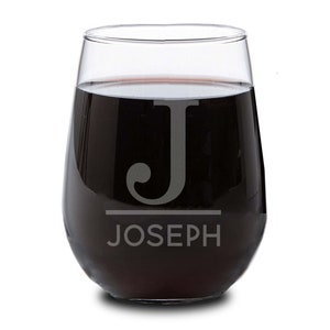 Monogrammed Wine Glass, Personalized Wine Glass, Custom Wine Glass, Engraved Wine Glass, Valentine&#39;s Day Gifts, Etched Wine Glass