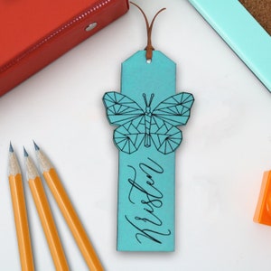 Personalisiertes Lesezeichen, Leder Lesezeichen, Gravur Leder Lesezeichen, Kinder Lesezeichen, Lesezeichen für Kinder Zurück zur Schule Geschenk Schmetterling