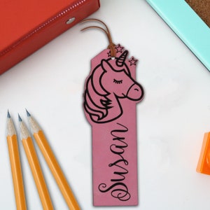 Personalisiertes Lesezeichen, benutzerdefiniertes Leder-Lesezeichen, graviertes Leder-Lesezeichen, Kinder-Lesezeichen, Lesezeichen für Kinder zurück in die Schule Geschenk Einhorn
