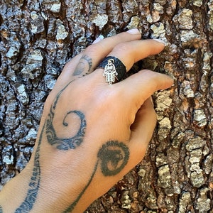 Hamsa hand ring