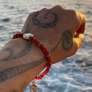 Red crystals protection bracelet