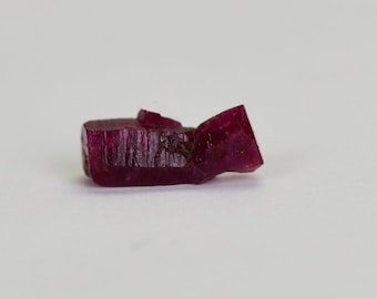 Vietnam Double Terminé 3.9ct Naturel Rubis Rouge Corindon Spécimen Pierre Précieuse, Cristal De Rubis Brut, Cristal De Guérison