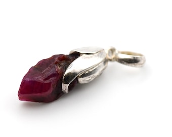 Mooie natuurlijke robijnrode ketting Natuurlijke robijnrode ketting Ruwe, ruwe robijnhanger, kristallen sieraden, cadeau voor haar