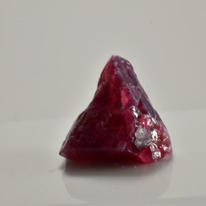 Vietnam Very Rare Macle Twin Spinel 29.25ct, Spinel Rough
