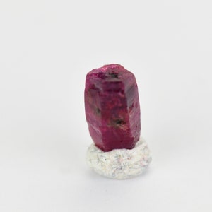 Vietnam Rare 2.6ct Terminated Red Ruby Specimen Crystal I Raw Ruby Corundum Specimen Gemstone I Healing Crystal
