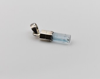 Lindo collar de aguamarina azul crudo transparente natural, colgante de aguamarina cruda, joyería de cristal, regalo para ella
