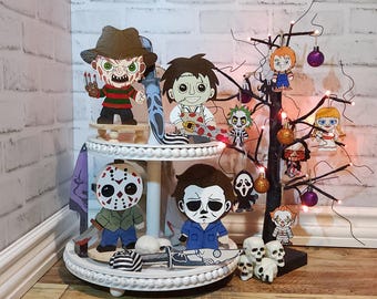 Pintado a mano, personajes de terror, asesinos, Freddy, Jason, Michael, Leatherface, decoración de Halloween, decoración de terror, Chibi de terror, decoración de bandeja escalonada
