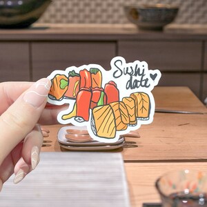 Sushi Date Sticker - Vinyl Sticker - Sushi Rolls - Cibo giapponese - Adesivi carini - Minimal - Boho - Resistente ai graffi - Impermeabile