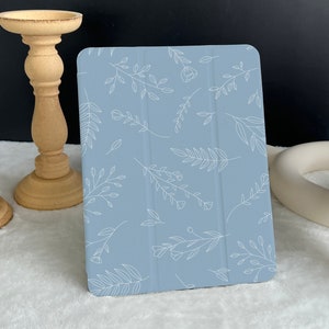 Blue Flora Calico iPad case, New iPad Air 5 2022 iPad Pro 12.9'' 2021 iPad Mini6 case iPad 9.7"/ 10.2"/ 10.9"/ 11 inch Custom iPad
