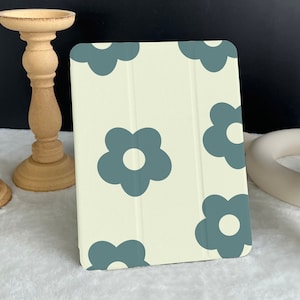 Repeating Green Flowers iPad case, New iPad Air 5 2022 iPad Pro 12.9&#39;&#39; 2021 iPad Mini 6 case iPad 9.7&quot;/ 10.2&quot;/ 10.9&quot;/ 11 inch Custom iPad