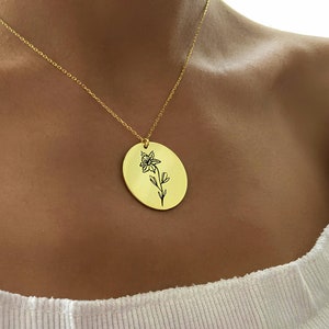 14K Gold Birth Flower Disc Necklace: Personalized Medallion Jewelry