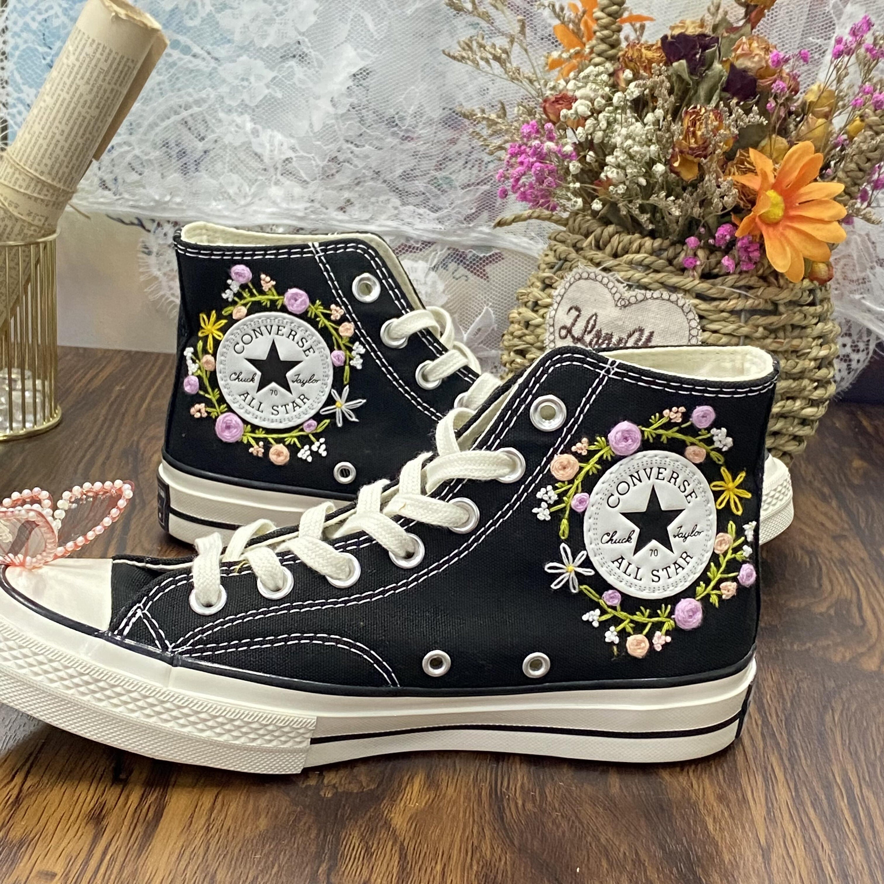 Converse Chuck Taylor Custom Floral Embroidery/ Sweet Country - Etsy
