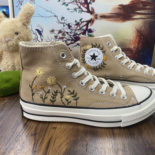 Custom Converse Chuck Taylor Embroidered Garden Flower/ - Etsy