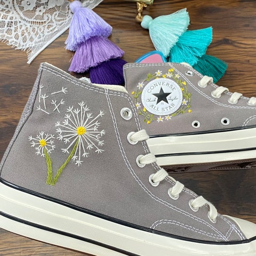 Convesr Chuck Taylor Embroidered Personalized/custom Converse Etsy
