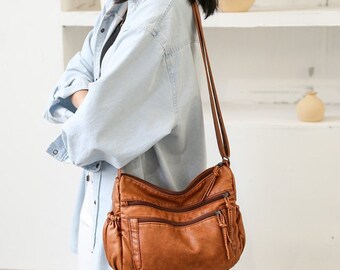 purses with pockets inside