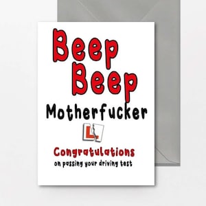 Felicitaciones, Tarjeta de examen de manejo - Regalos para aprobar el examen de manejo, Bien hecho, Felicitaciones, Tarjeta de aprobación del examen de manejo, Posavasos, Taza, Beep Beep - DRIVE06