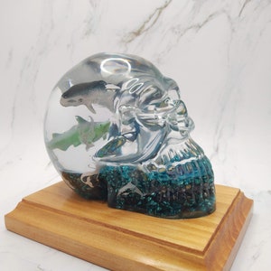 Resin Skull Diorama: Sharks, Whales, Blue Pebbles, Wood Base