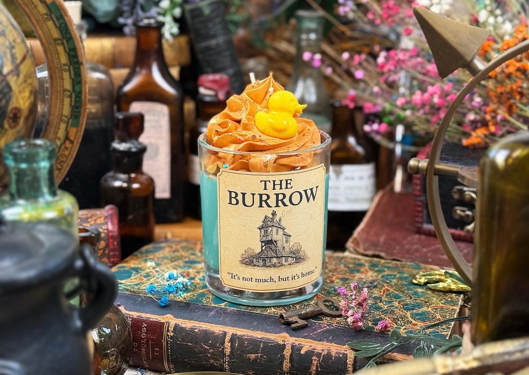 The Burrows Weasley Candle