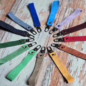 Leather Wristlet Keychain, Elegant and Functional Leather Wristlet Keychain for Stylish Convenience, Colorful Leather Wristlet Keychain