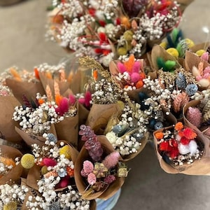 Bunches of dried flowers, floral bouquet, mini dried flowers, bunny tails, Christmas flowers, dried flowers, floral bunch