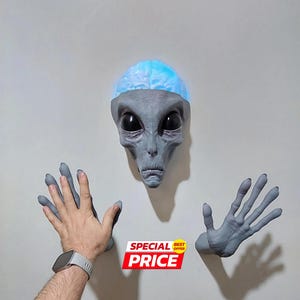 Life Size Alien Head Wall Decor, RGB illuminated with remote control- 1/1 Scale