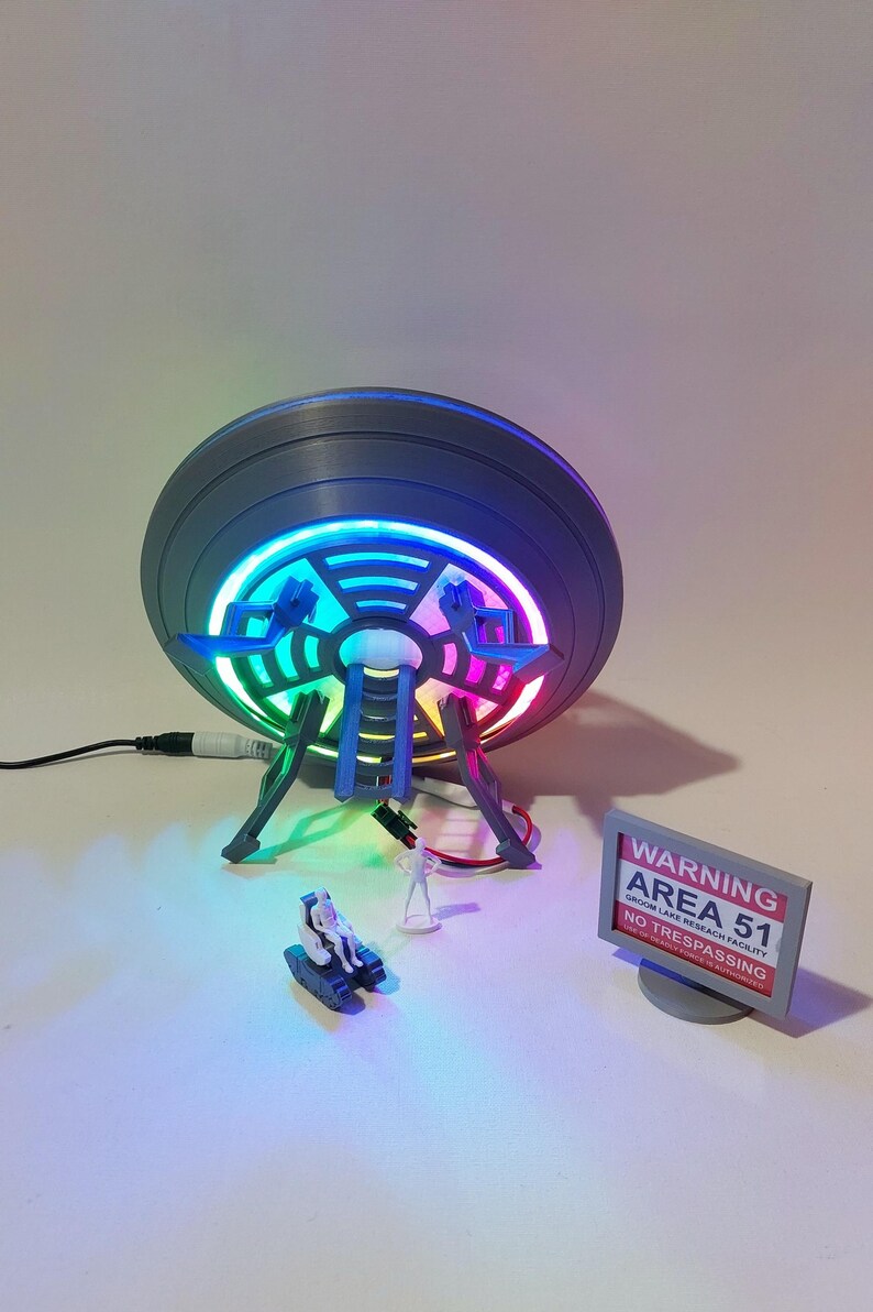 RGB UFO Model With Miniature Aliens - Remote Controlled Light Effects ...