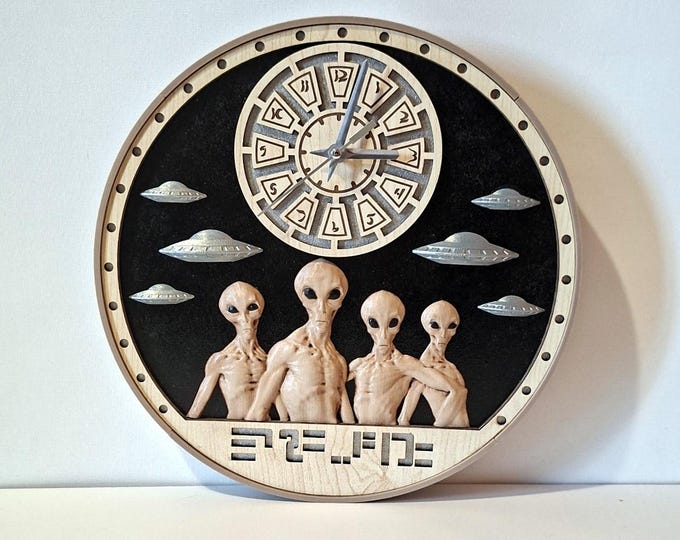 3d Relief Aliens Wall Clock - Etsy
