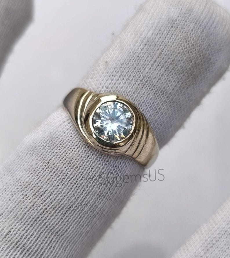 High Setting Rings Round Sterling Silver Ring, Round Brilliant Cut Cubic Zirconia, Minimalist ...