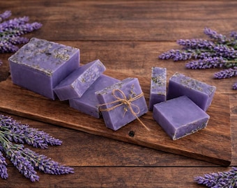Handmade Lavender Soap Bar | Natural Vegan Melt & Pour with Dried Buds