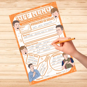 Peut inclure: Un menu orange et blanc avec une illustration de personnage de dessin animé. Le menu est intitulé "Off Menu" et comprend des articles tels que "Popadoms ou Pain", "Macaroni au fromage fait maison", "Burger au poulet croustillant", "Pommes de terre en purée au beurre avec du fromage", "Orange et limonade", "Gâteau au chocolat chaud et au fudge avec de la crème anglaise", et "Eau : Naturelle Pétillante". Le menu est signé "Maggie" et daté du "14/6/23".