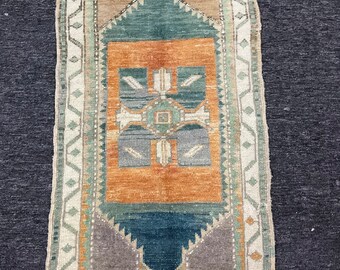 2x3,Oushak Rug,Vintage Rug,Green Orange Rug,Kitchen Rug,Turkish Rug,Handmade rug,Entryway rug,Rug Doormat,Doormat Rug,Decor Rug,2x3