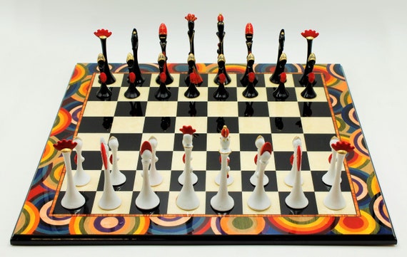 Modigliani Style Chess set
