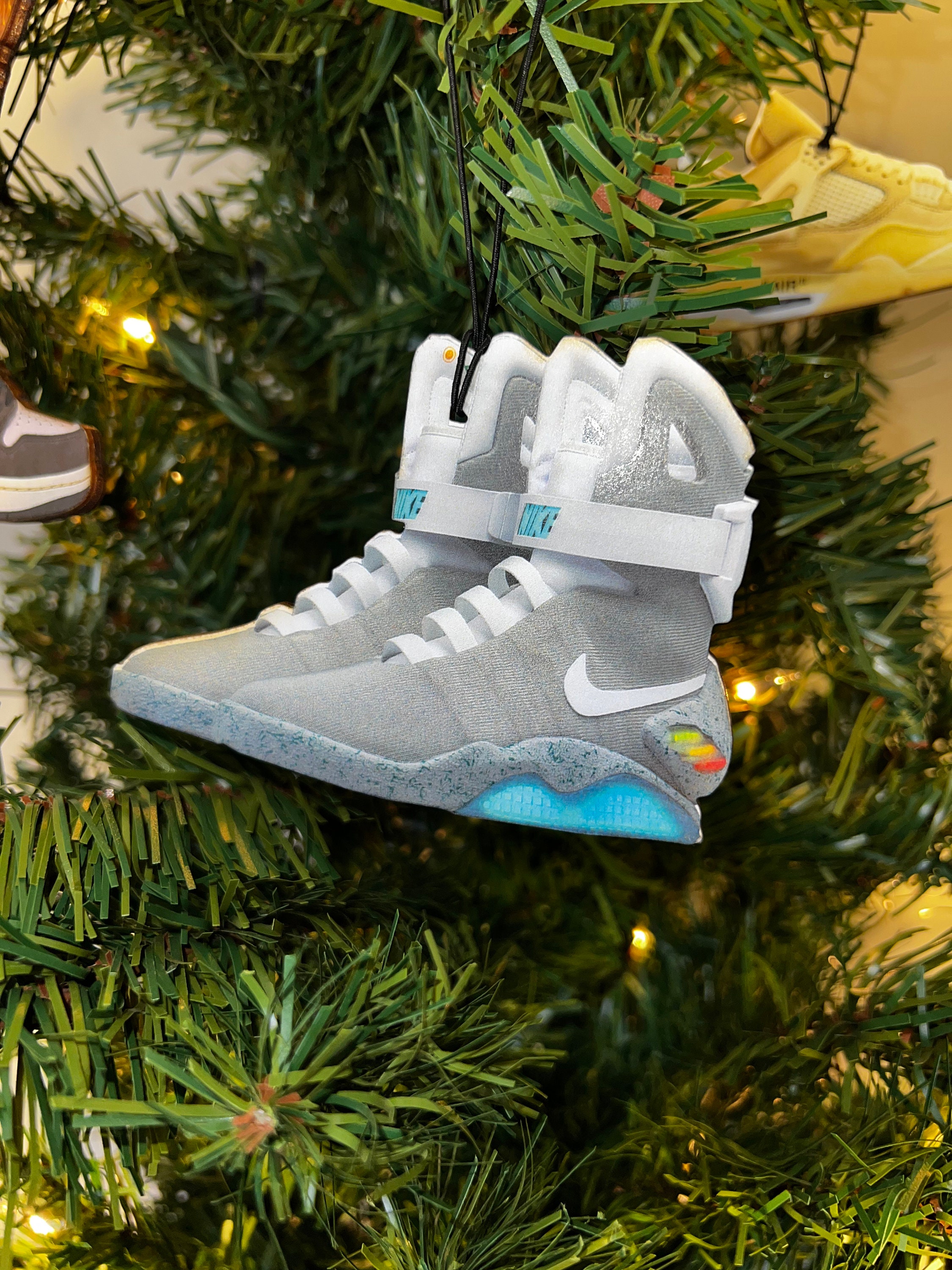 Kan worden genegeerd band raket Nike Back to the Future Air Mag Sneaker Christmas Ornament - Etsy