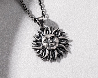 Minimalist Sun Face Necklace in Sterling Silver, Vintage Sunshine Pendant Necklace, Delicate Necklace, Women or Men Jewelry, Christmas Gift