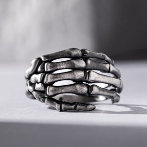 Skeleton Hand Ring For Men, 925 Silver Goth Ring, Punk Mens Silver Ring, Vintage Skull Ring For Boyfriend, Cool Rings, Dad Birthday Gift