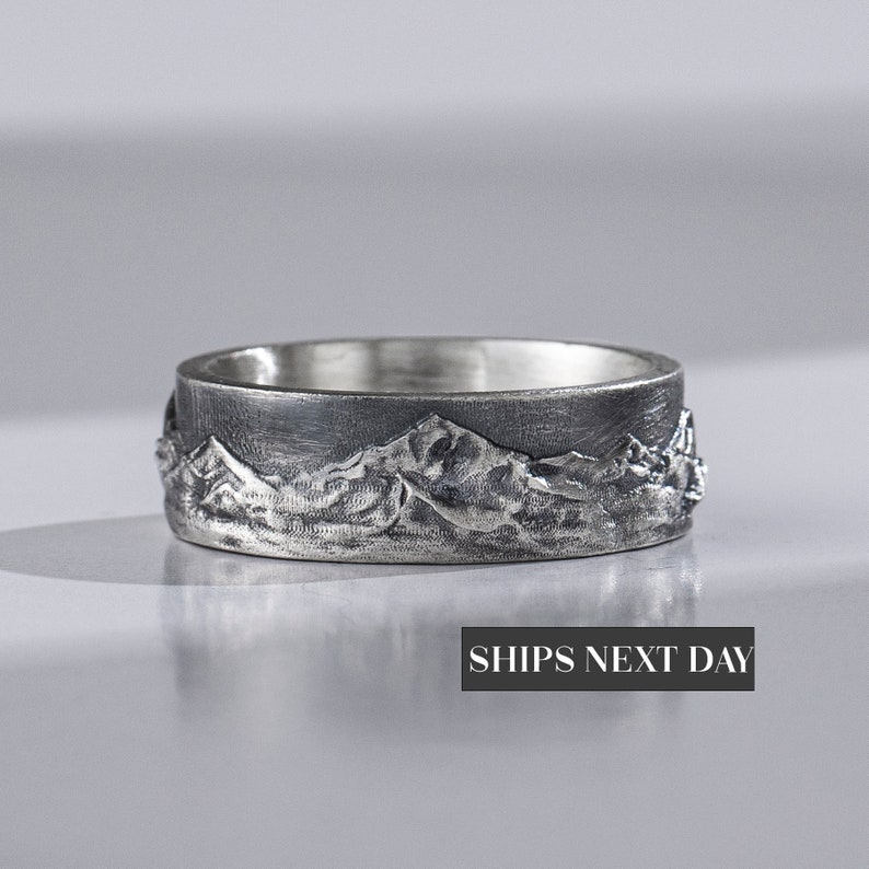 Mountain Band Ring For Men in Sterling Silver, Nature Wedding Ring to Family, Engraved Engagement Ring, Unique Promise Ring, Birthday Gift zdjęcie 1