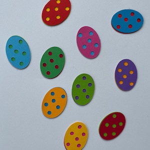 100 huevos de Pascua arco iris multicolores, para scrapbooking, toppers de tarjetas, adornos, manualidades para niños, papel / tarjeta de 160 gsm.
