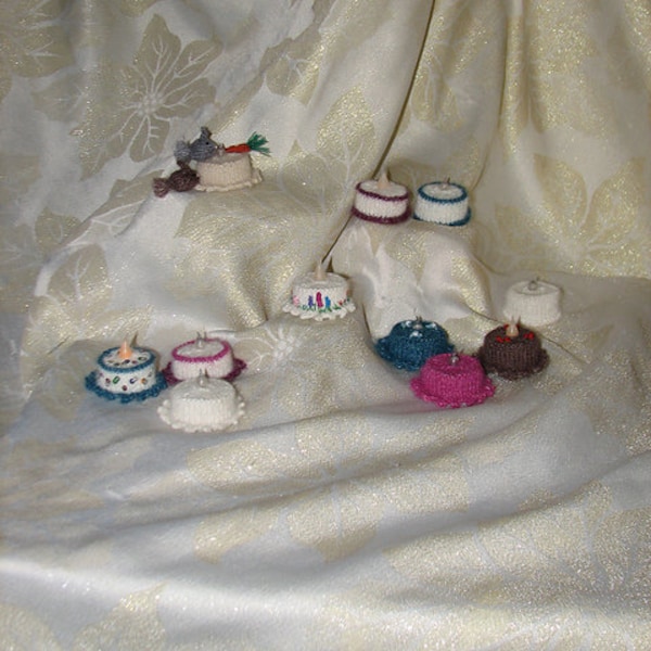 Baby Cakes tea light knitting pattern