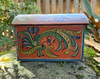 Vintage Folk Art ROSEMALING Bavarian/Scandinavian Hand Painted Jewelry/Trinket Box Casket Mini Blanket Chest